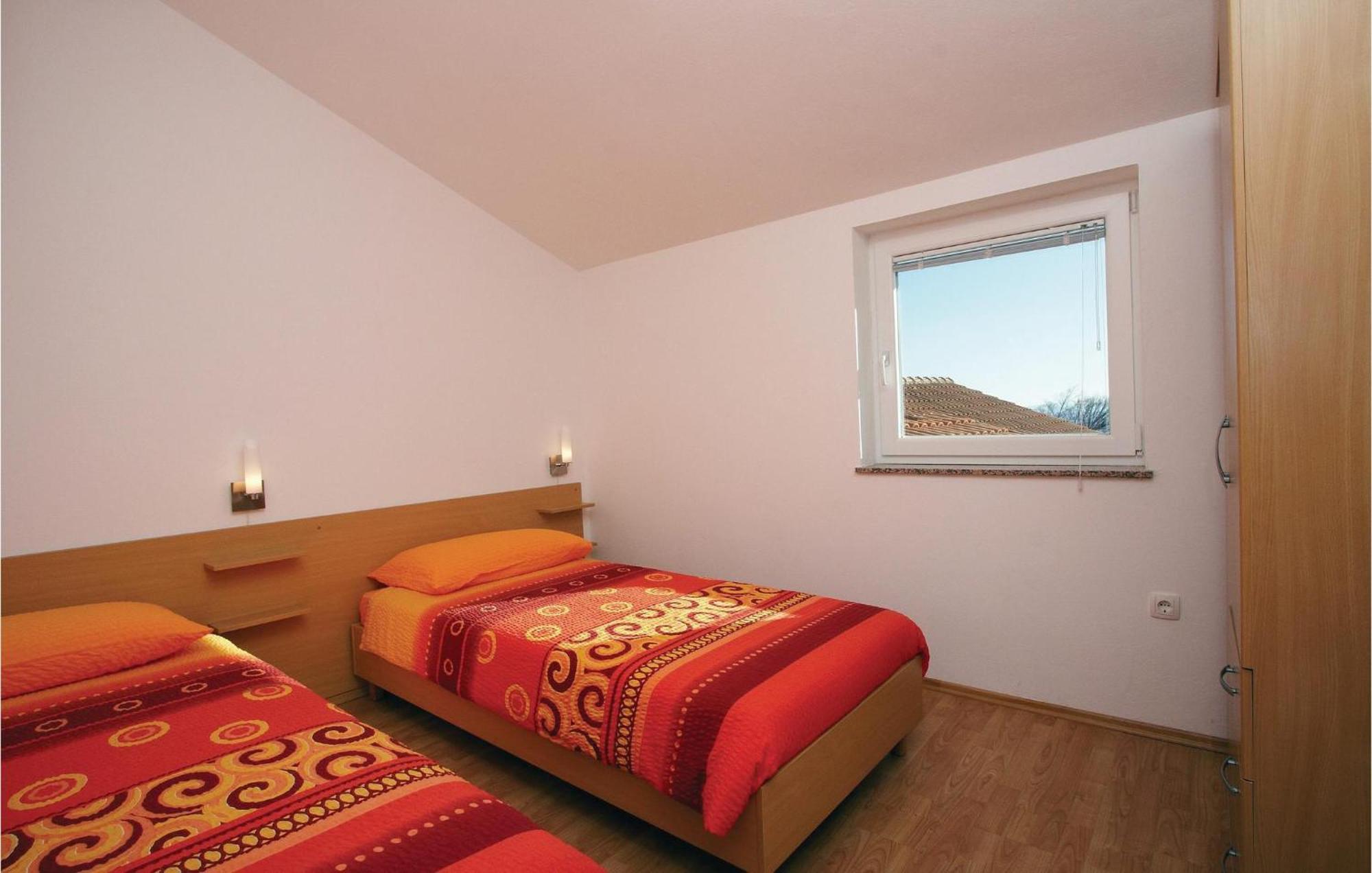 2 Bedroom Awesome Apartment In 普罗明 外观 照片