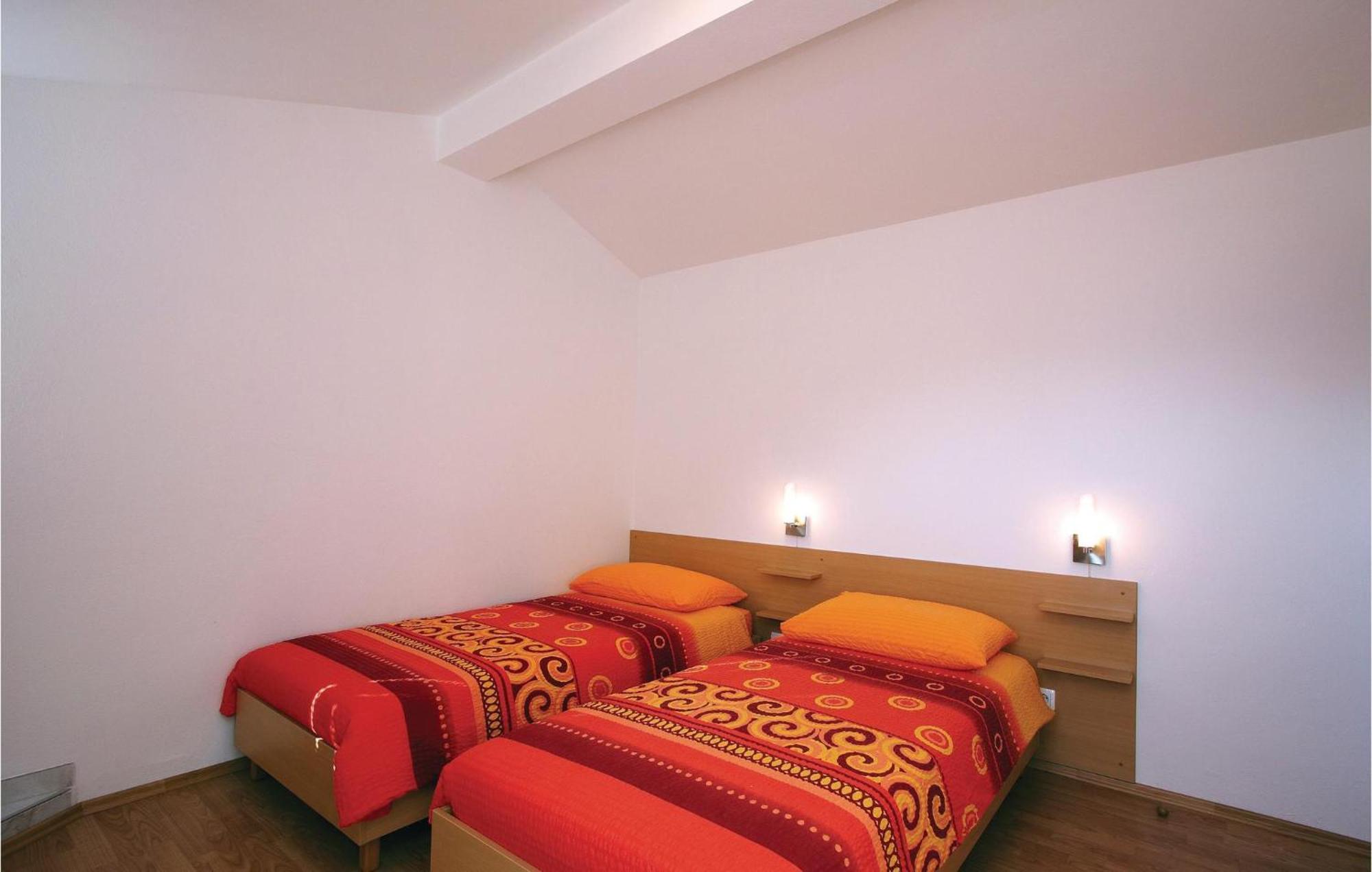 2 Bedroom Awesome Apartment In 普罗明 外观 照片