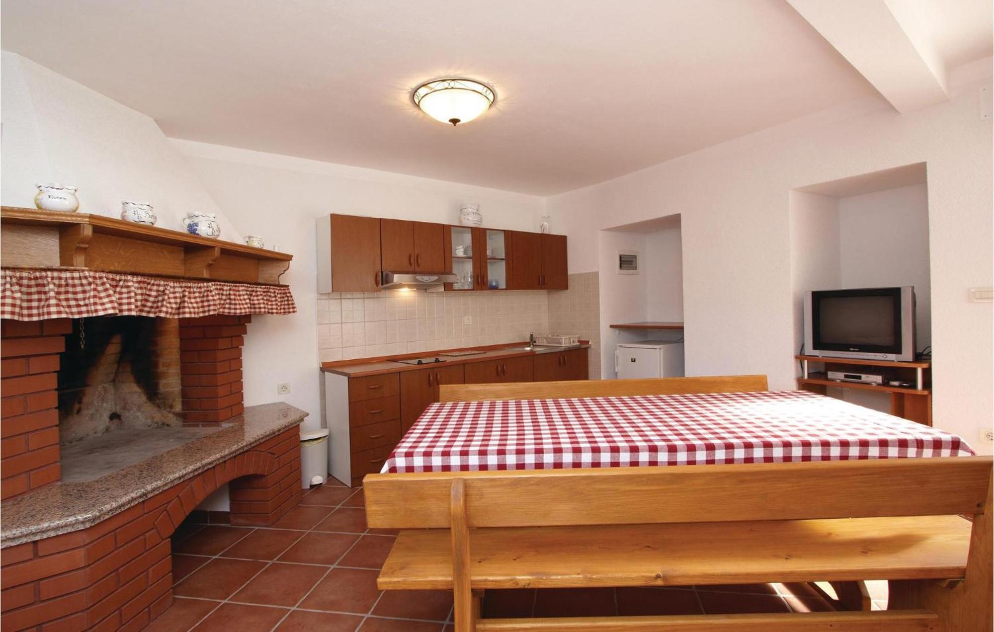 2 Bedroom Awesome Apartment In 普罗明 外观 照片